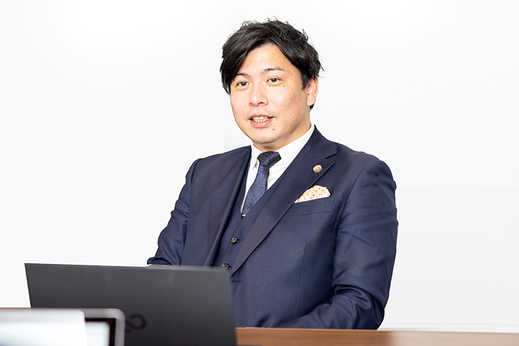 弁護士 菰田 泰隆