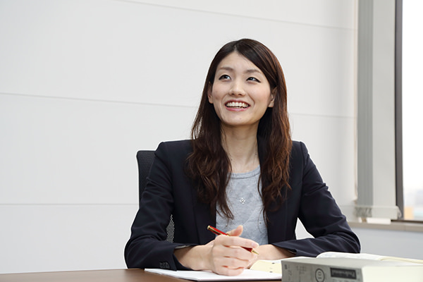 弁護士インタビュー（女性弁護士：中山　恵）