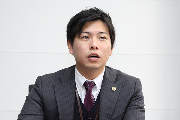 代表弁護士菰田泰隆が、